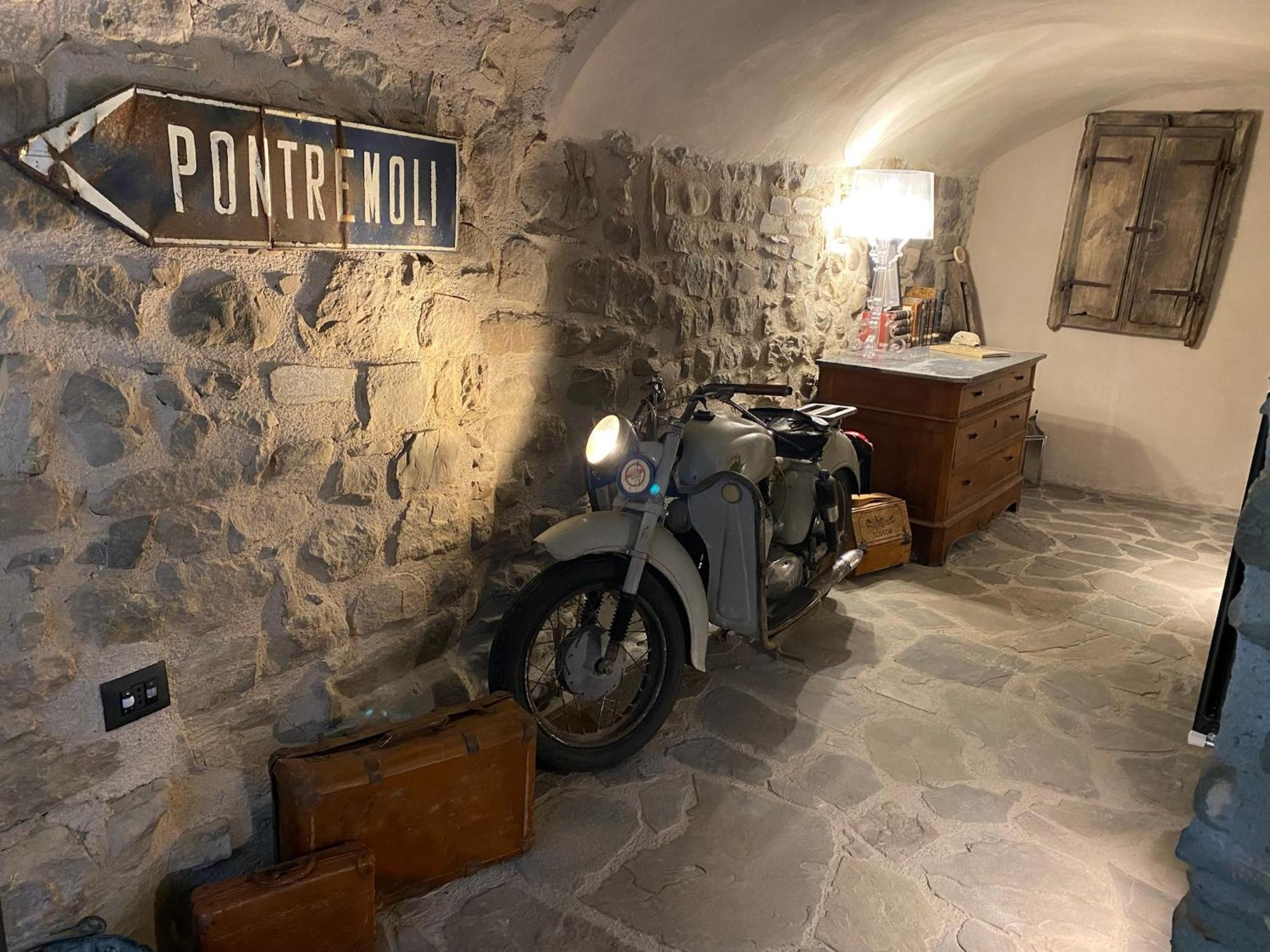 La Casa Medievale Suites E Spa Pontremoli Eksteriør billede