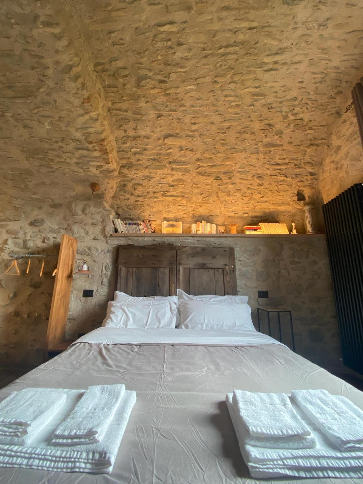 La Casa Medievale Suites E Spa Pontremoli Eksteriør billede