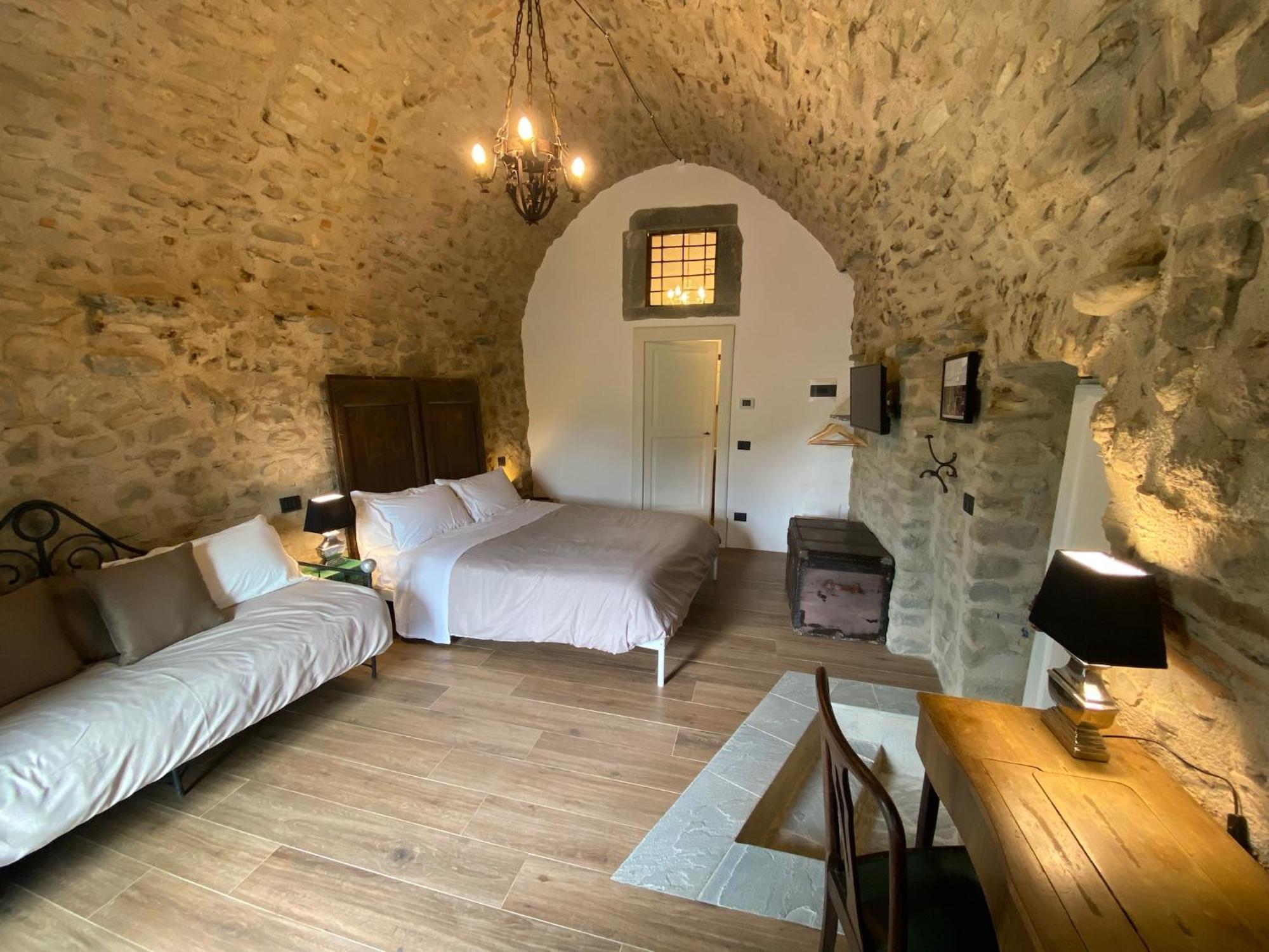 La Casa Medievale Suites E Spa Pontremoli Eksteriør billede